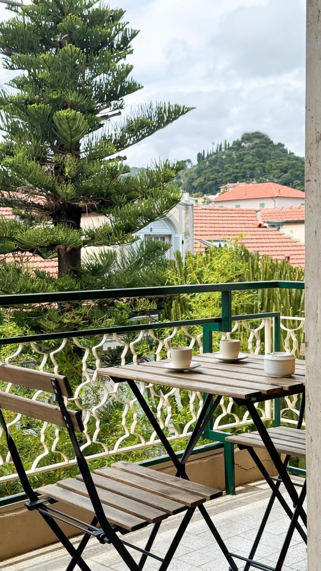 Отель Casa Febo, In Centro Con Parcheggio Privato A 200 Mt Dal Mare Бордигера Экстерьер фото